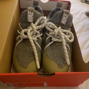 Nike city loop womens size 10